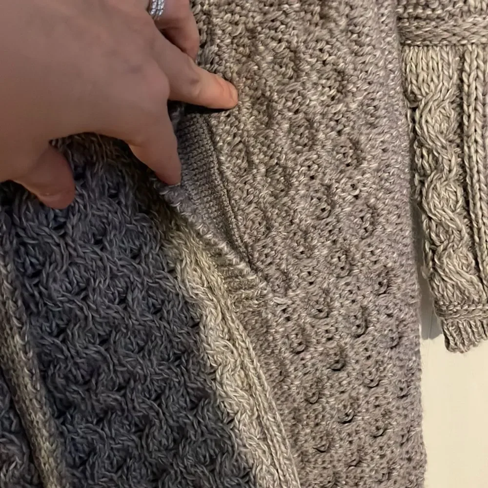 Like new authentic Irish sweater jacket - Picture 4 of 6